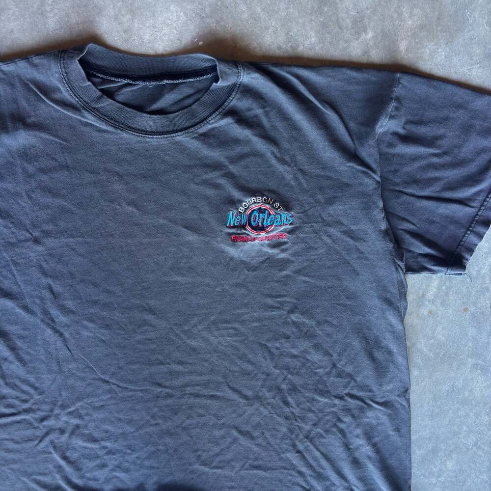 Vintage 90s faded Bourbon St. New Orleans French Quarter T shirt - Picture 2 of 3